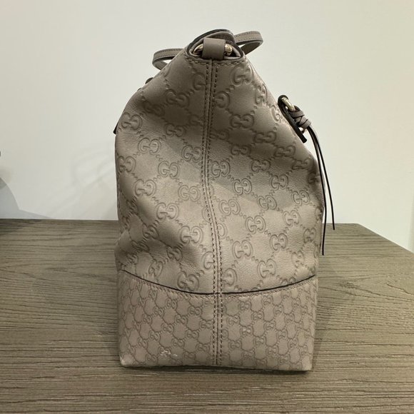 GUCCI Grey Monogrammed Leather Top Handle Bag - Picture 2 of 14